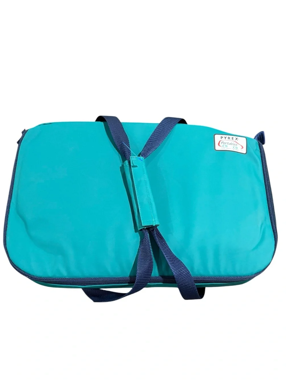 Pyrex Portables Insulated Casserole Carrier & Dish With A Lid